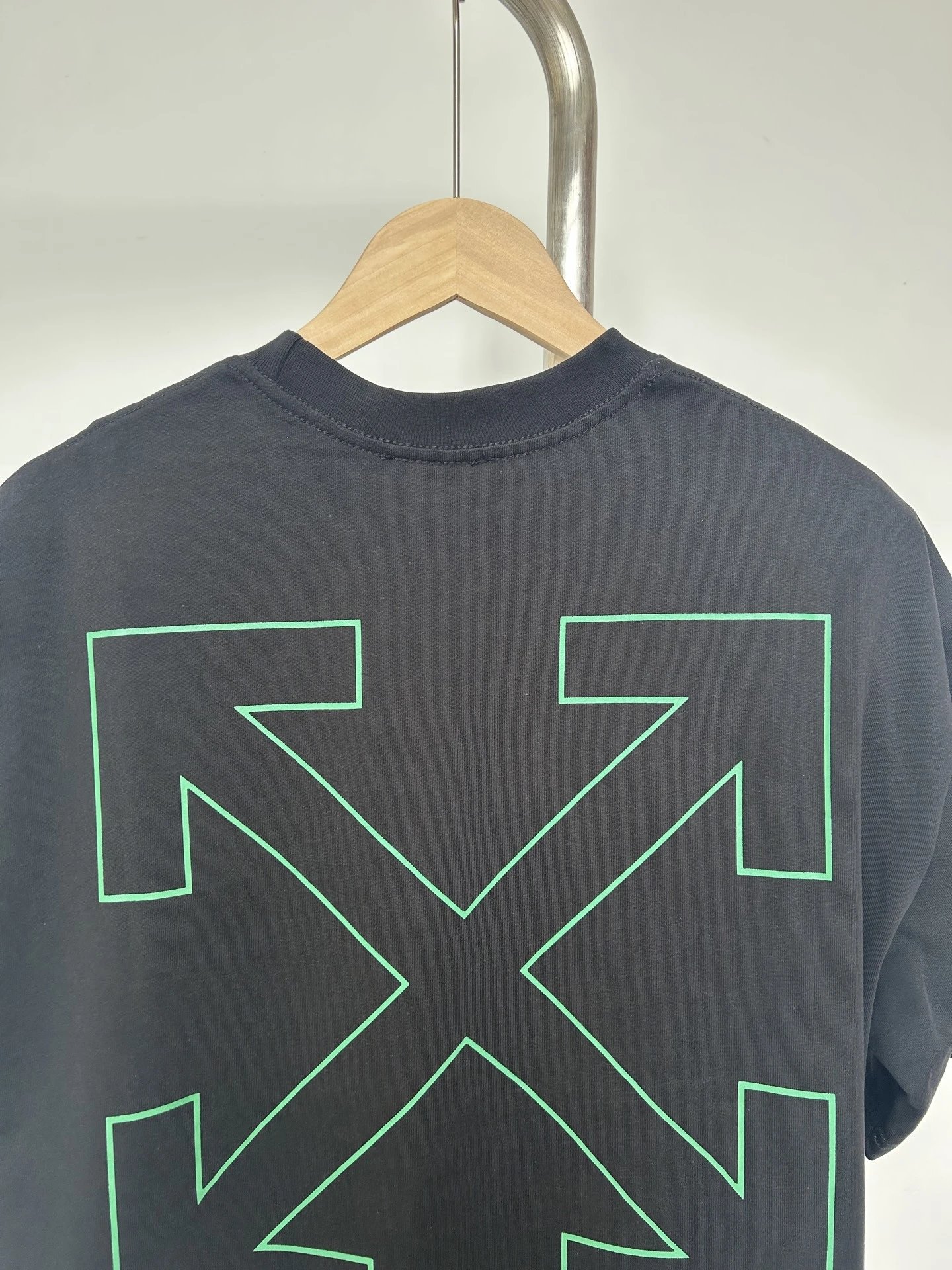 Off-White Arrow Print T-Shirt Black - 43