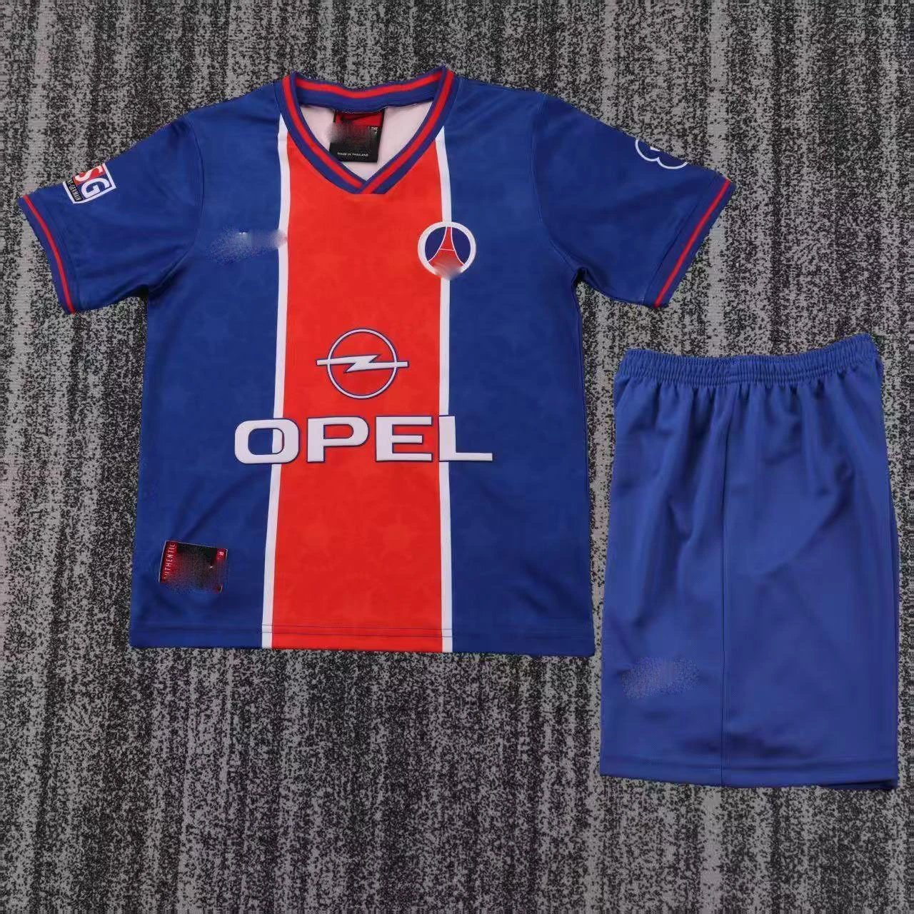 Design Newcastle United 2001-02 Away Kit Black with Light Blue Accents Jersey and Shorts Set Sets - 4