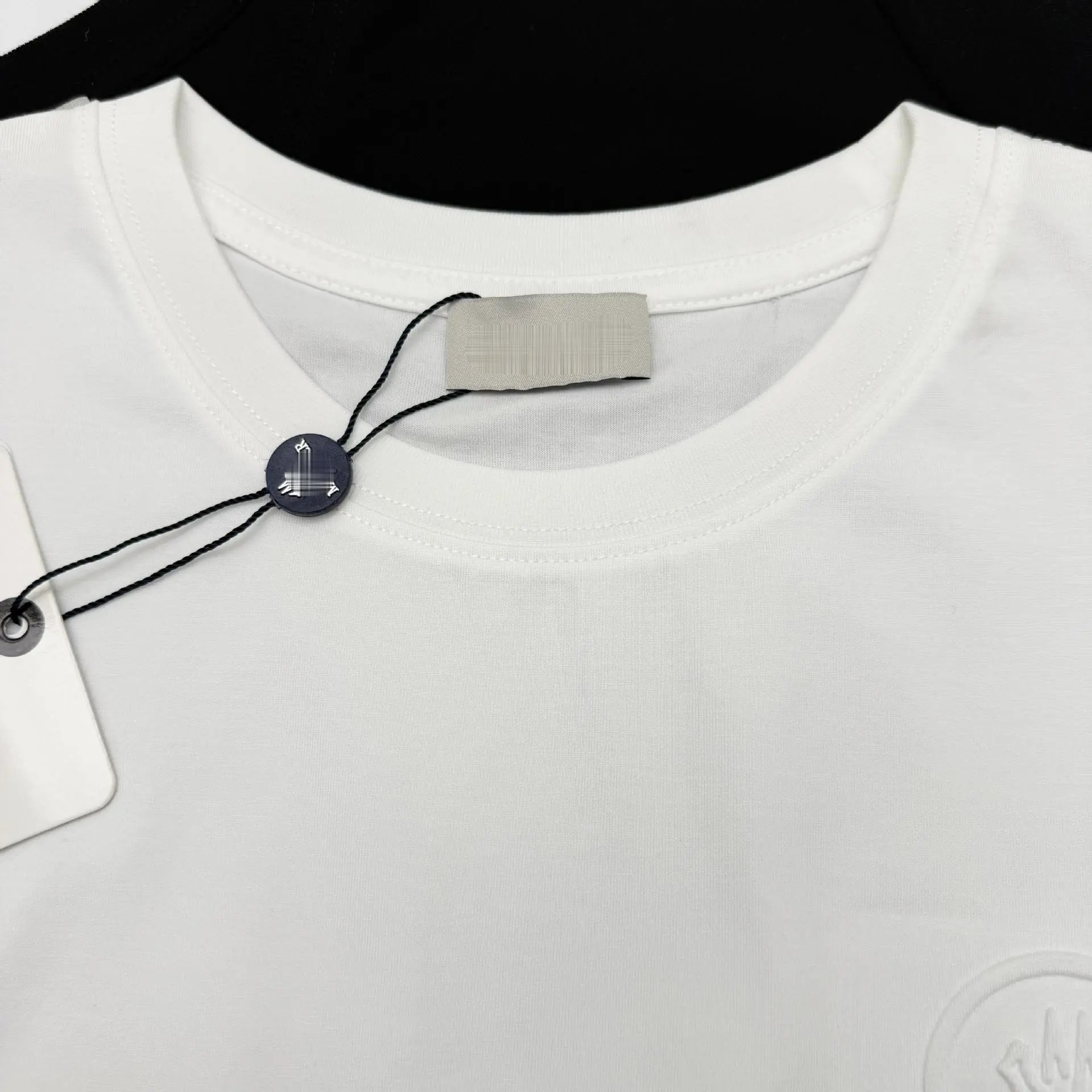 Moncler Logo Embroidered White T-Shirt - 14