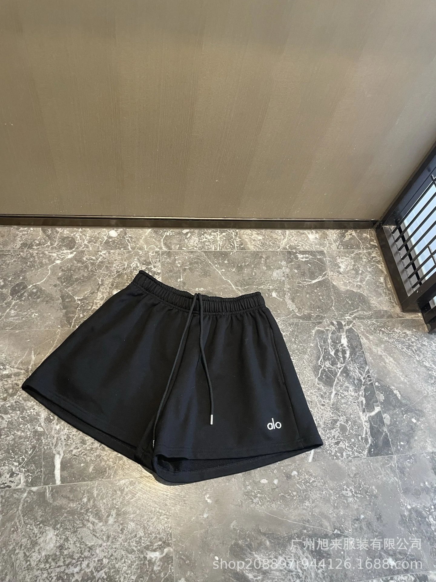 Alo Yoga Shorts Gray Heather Short - 4