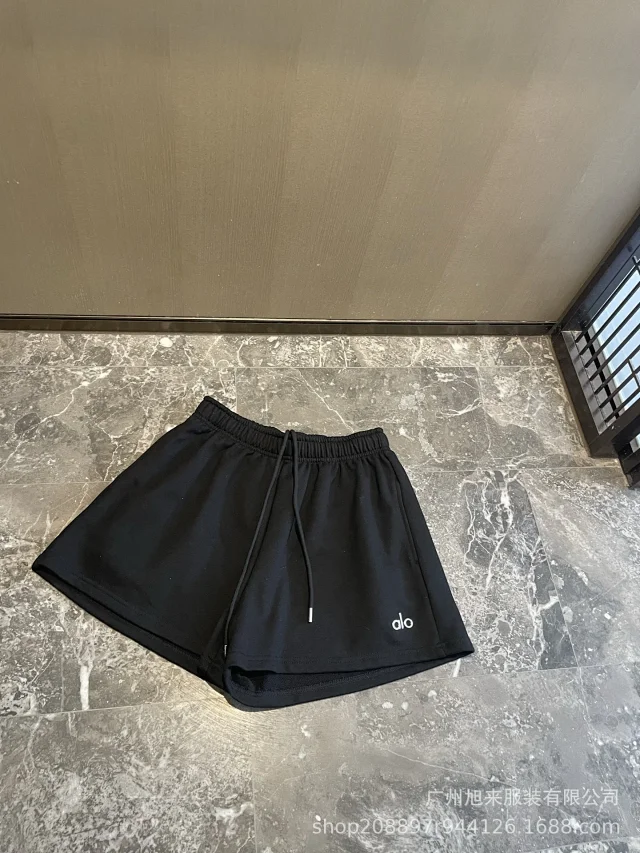 Alo Yoga Shorts Drawstring Sweat product detail image 3
