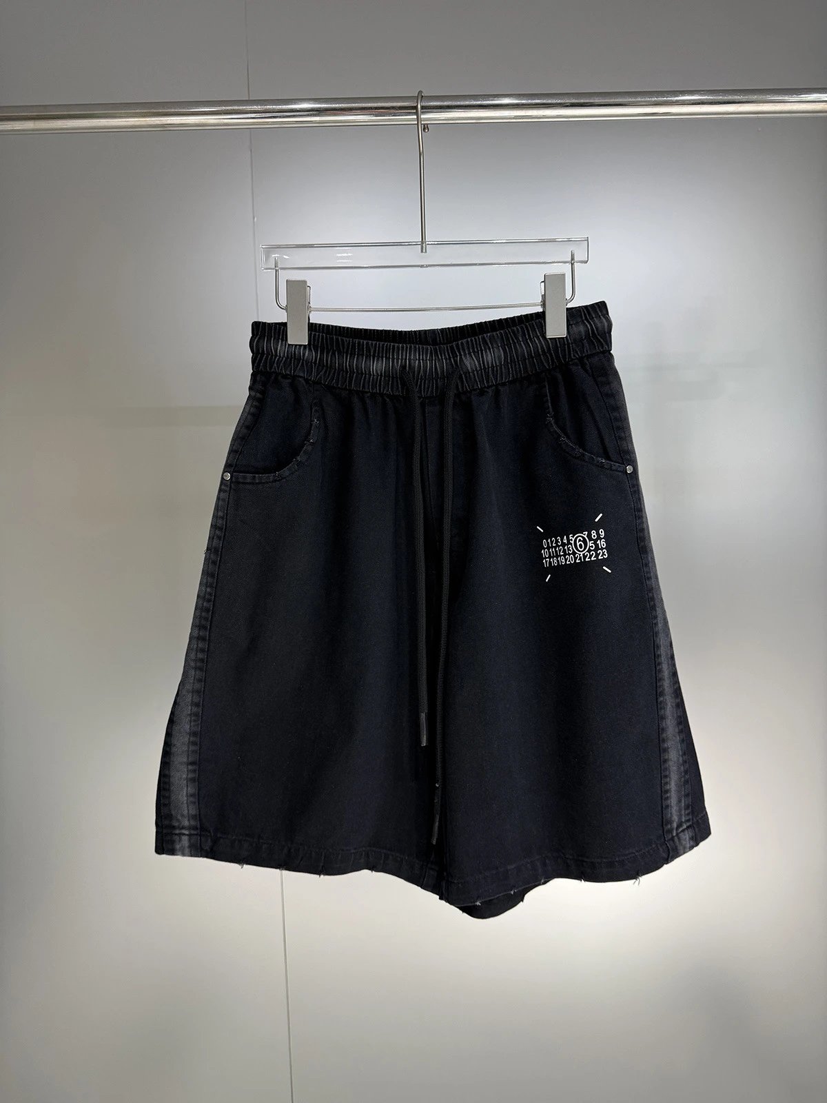 Maison Margiela Tabi Denim Shorts Gray - 4