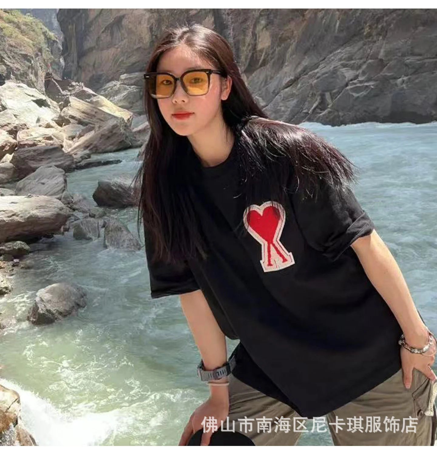 Ami Paris Heart Logo Black T-Shirt - 26