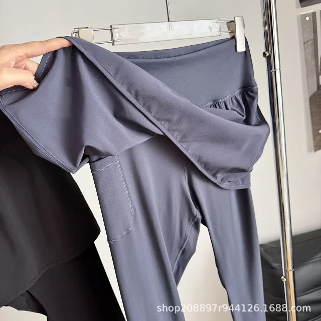 Alo Yoga Trousers High-waisted skirted leggings product detail image 4