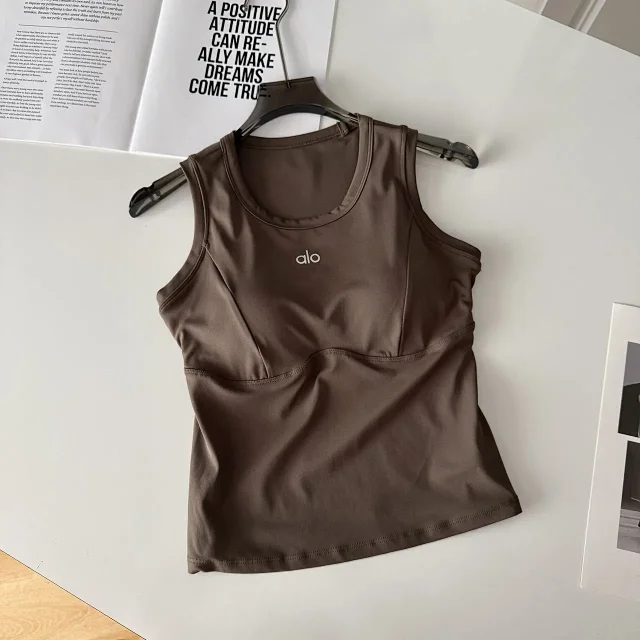 Alo Vests Sleeveless cropped athletic tank with built-in shelf bra product detail image 4