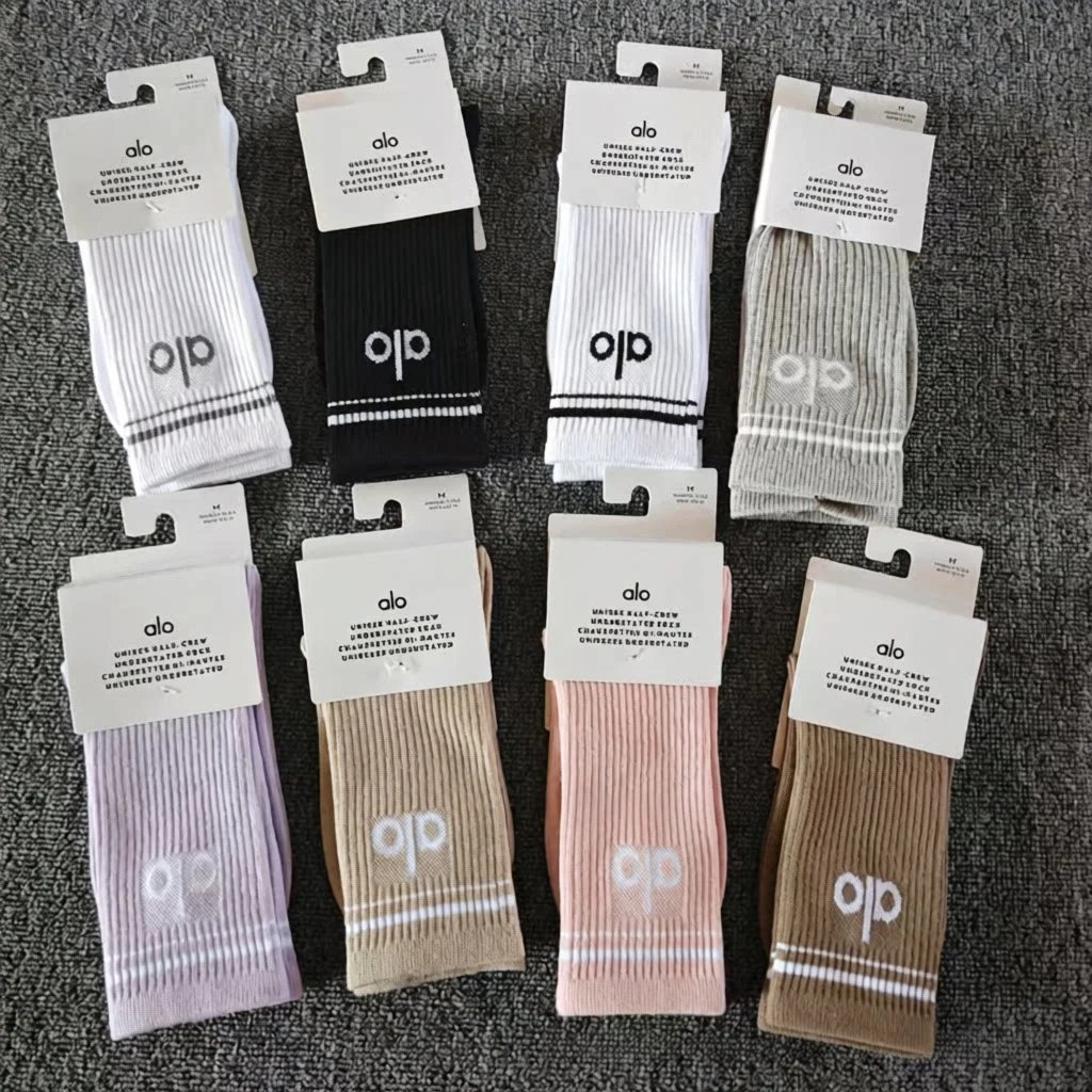 Alo Socks Unisex Half-Crew Understated Sock image 2