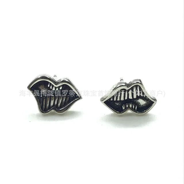 Unbranded Jewelry Vintage Gothic Earrings product detail image 5