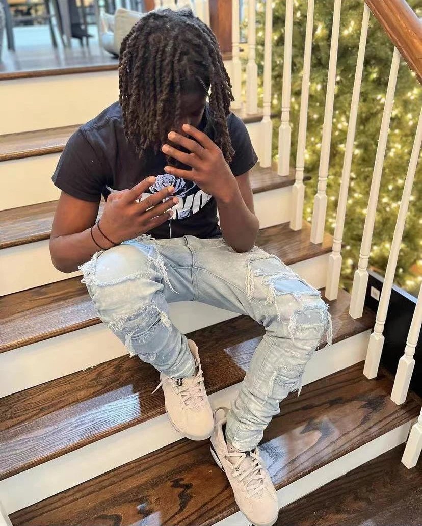 Off-White V Letter Graphic White T-Shirt - 3