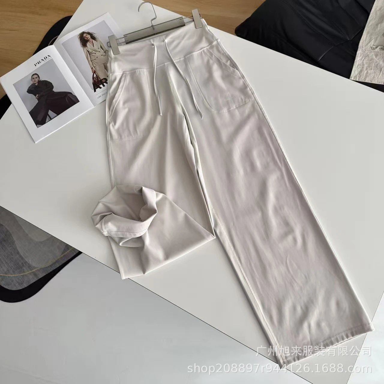 Design Wide-Leg Satin Lounge Pants Beige - 5