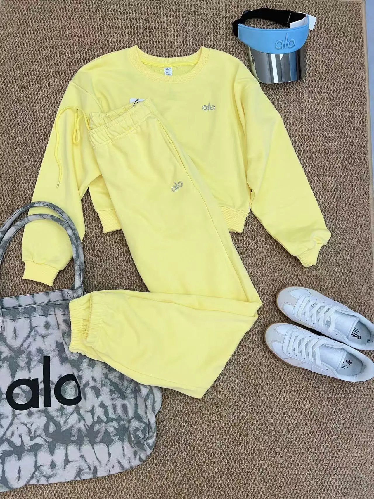 Alo Yoga Cropped Sweatshirt and Joggers Set Sky Blue Activewear Set - 14