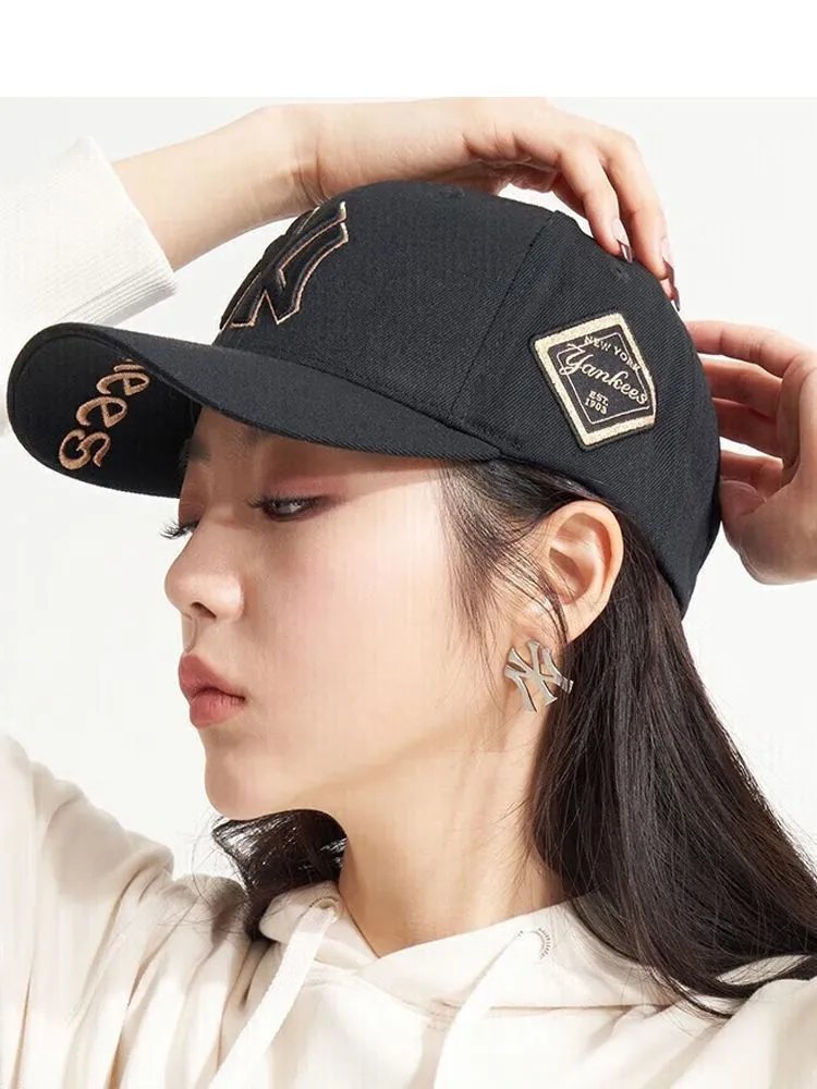 MLB New York Yankees Black Embroidered Baseball Cap - 13