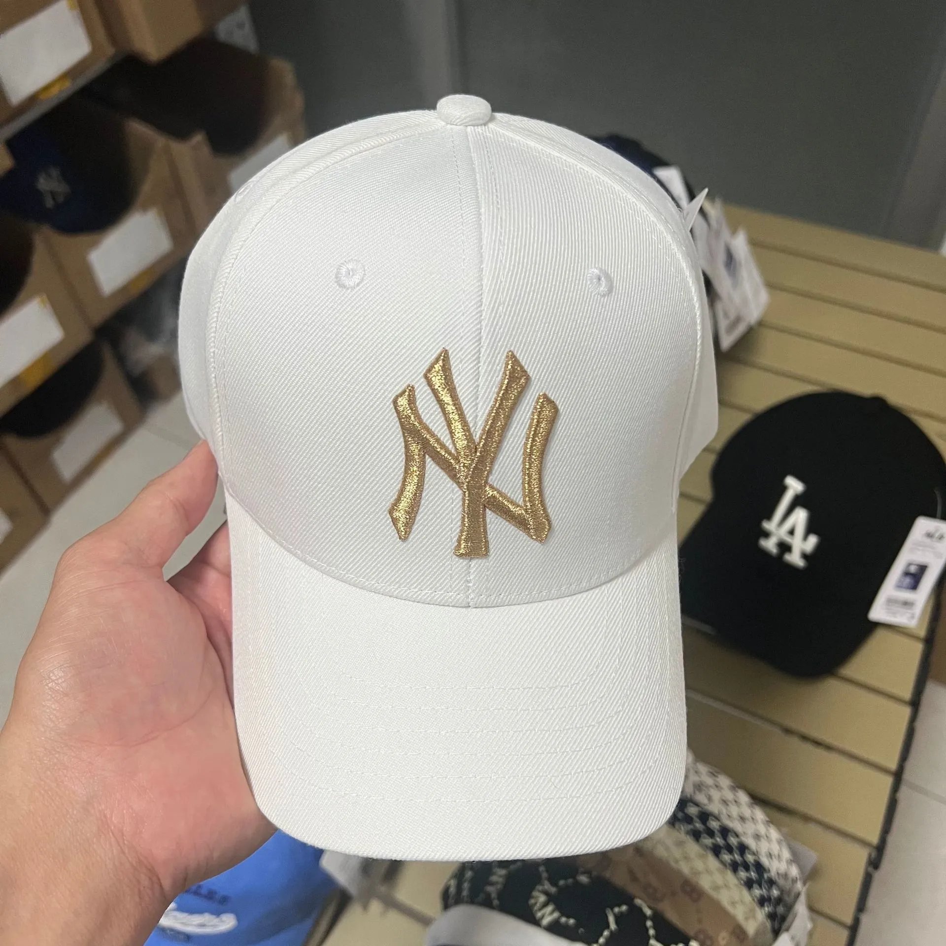 MLB New York Yankees Black Embroidered Baseball Cap - 29