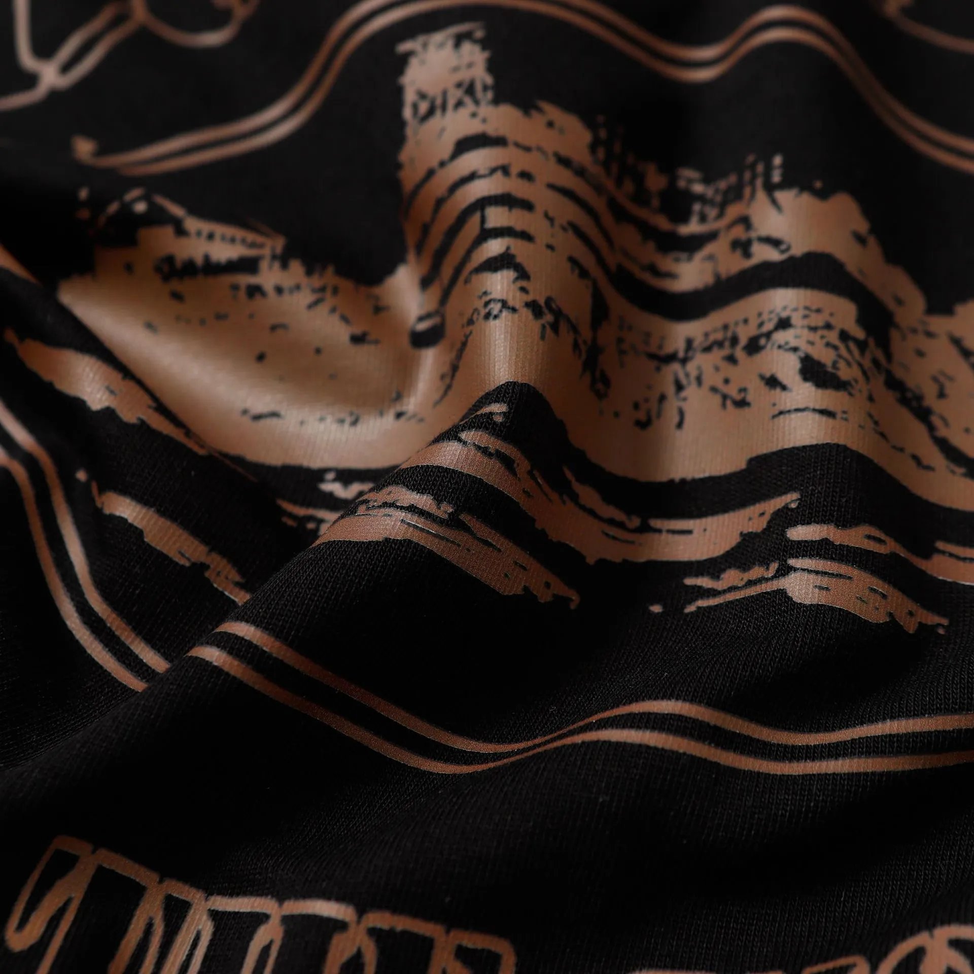 Design Dragon Coil Graphic Black T-Shirt - 11