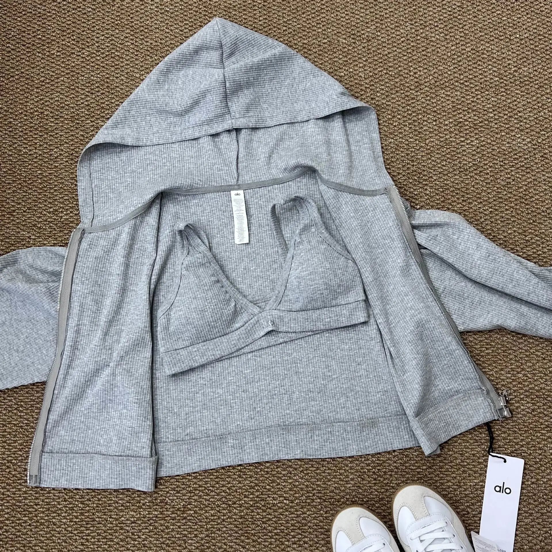 Alo Ribbed Cropped Hoodie Set Gray Activewear Set - 4
