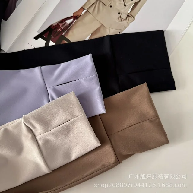Alo Jackets Full-Zip Stand-Collar Jacket with Zip Pockets product detail image 3