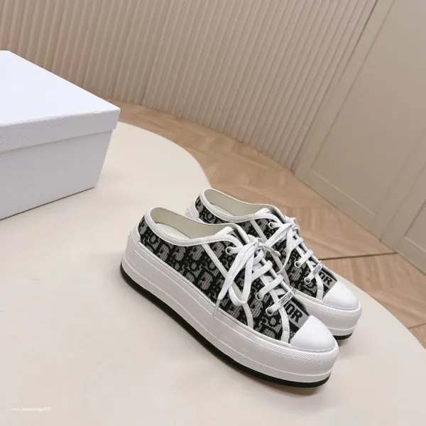 Chanel Tweed Low-Top Sneakers Black and White Canvas Shoes - 3
