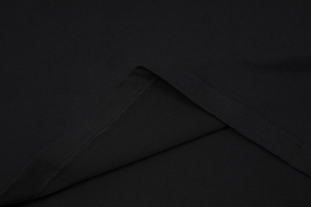 Gucci GUGU x The North Face Graphic Print Black T-Shirt T-Shirts - 17