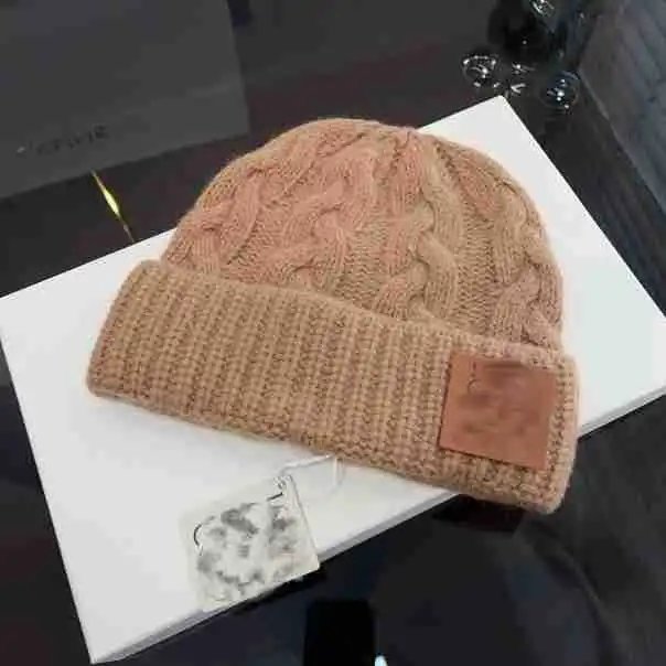 Loewe Cable Knit Beanie Rust Red - 6