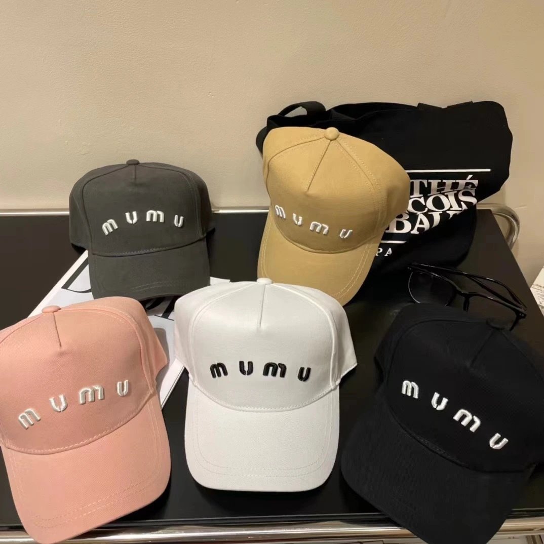 Miu Miu Embroidered Beige Baseball Cap - 3