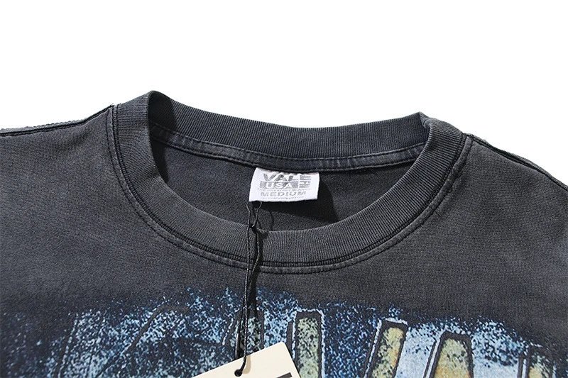 Design Valley Dreams x Hong Kong Action Film Poster Graphic T-Shirt Gray T-Shirts - 9