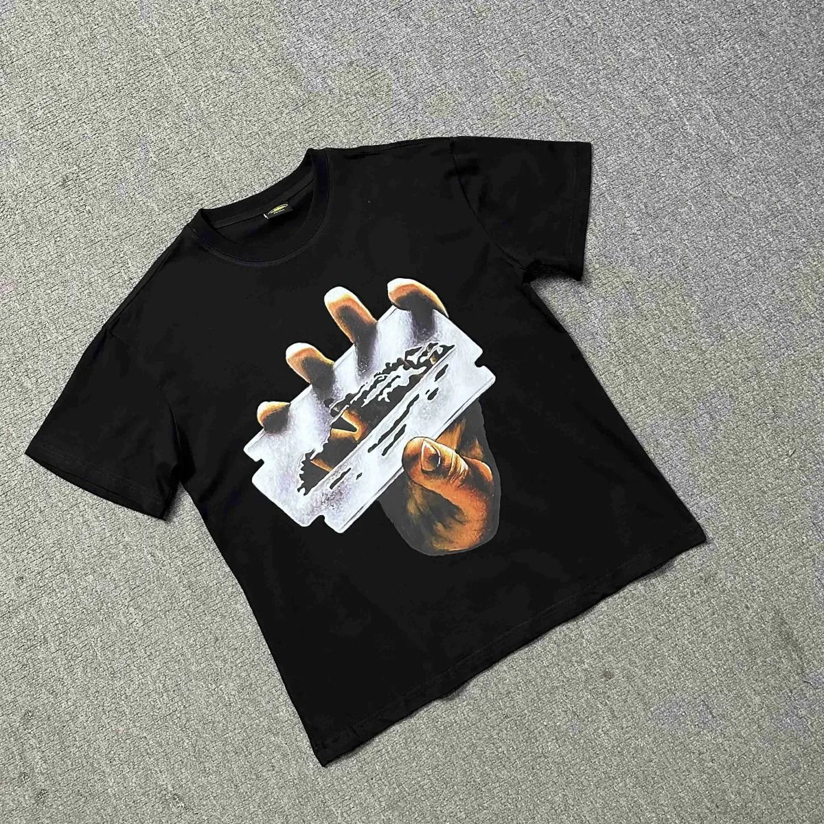 Razor Blade Graphic Black