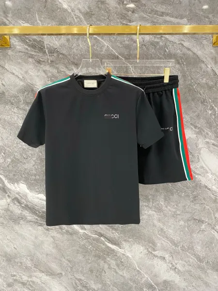 Gucci Logo T-Shirt and Shorts Set Black with Red-Green Stripe - 1