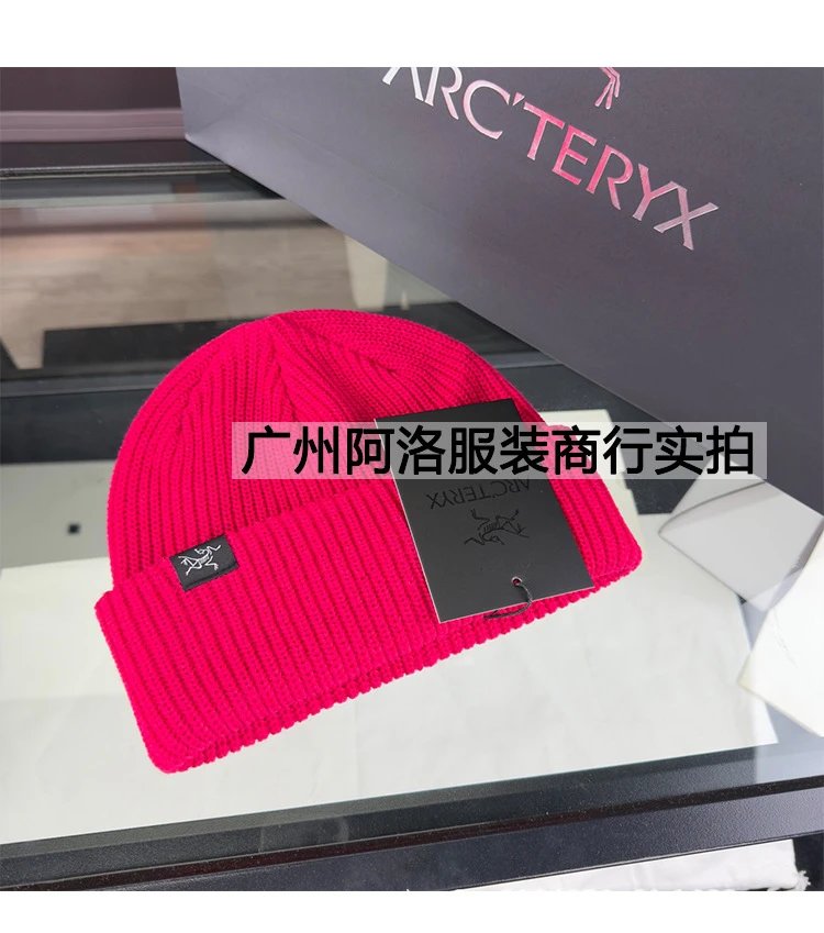 Arc'teryx Standard Beanie Gray Knit Hat - 10