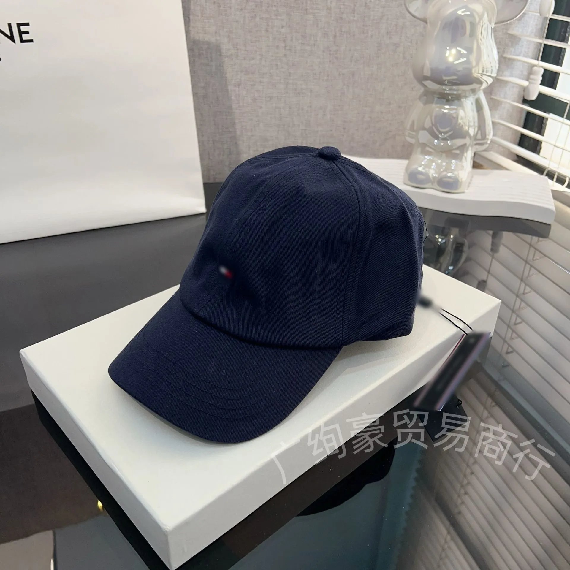 Design Baseball Cap Black with Heart Embroidery - 9