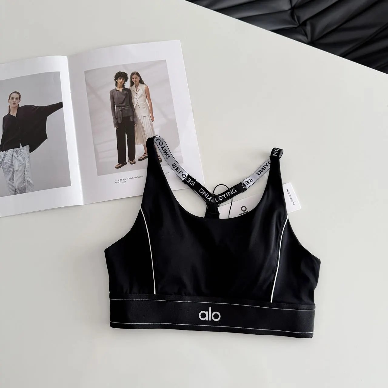 Alo Yoga Studio Seamless Sports Bra White Activewear - 7