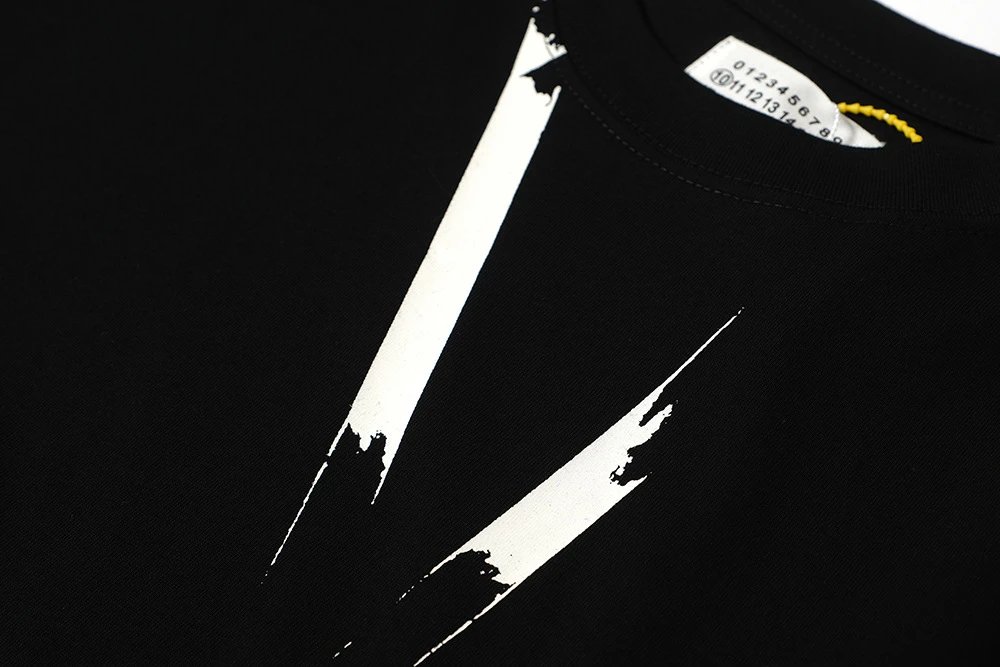 Maison Margiela Tabi Number 6 Sleeveless Top Black Vest Top - 30