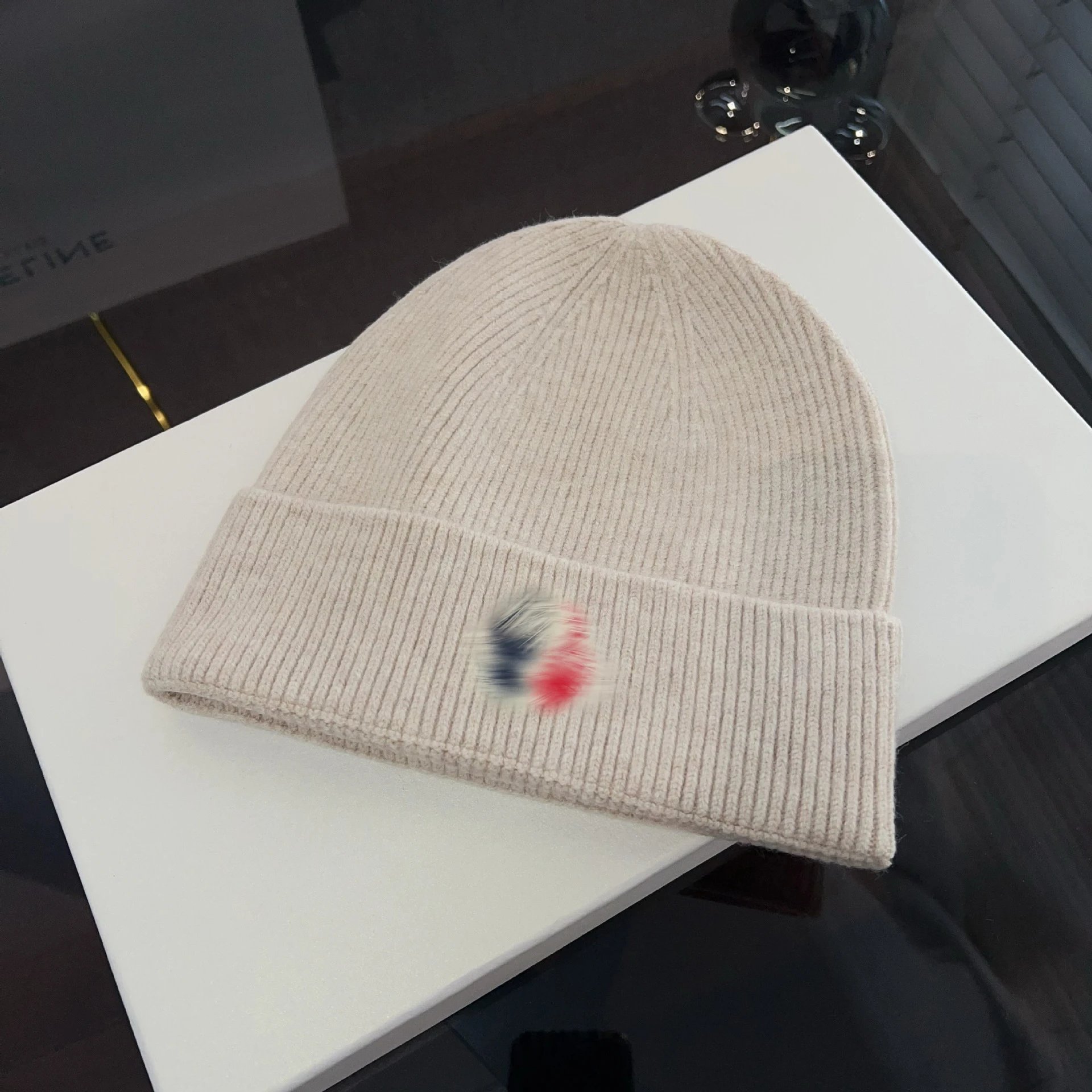 Moncler Logo-Embroidered Black Beanie - 3