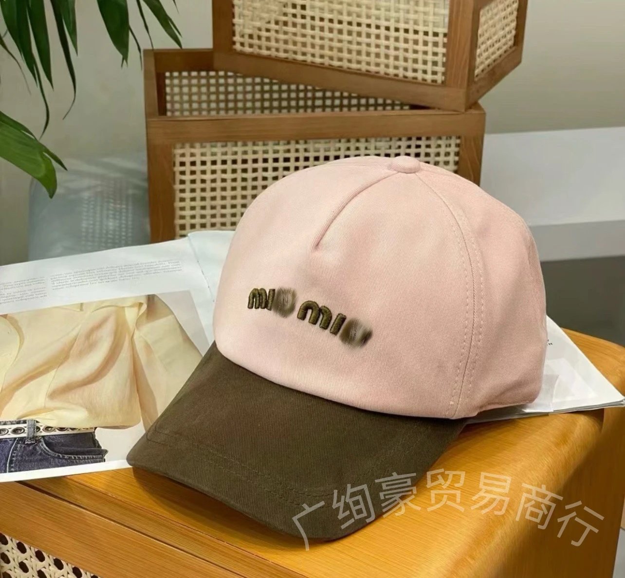 Design Two-Tone Embroidered Baseball Cap White and Navy - 6