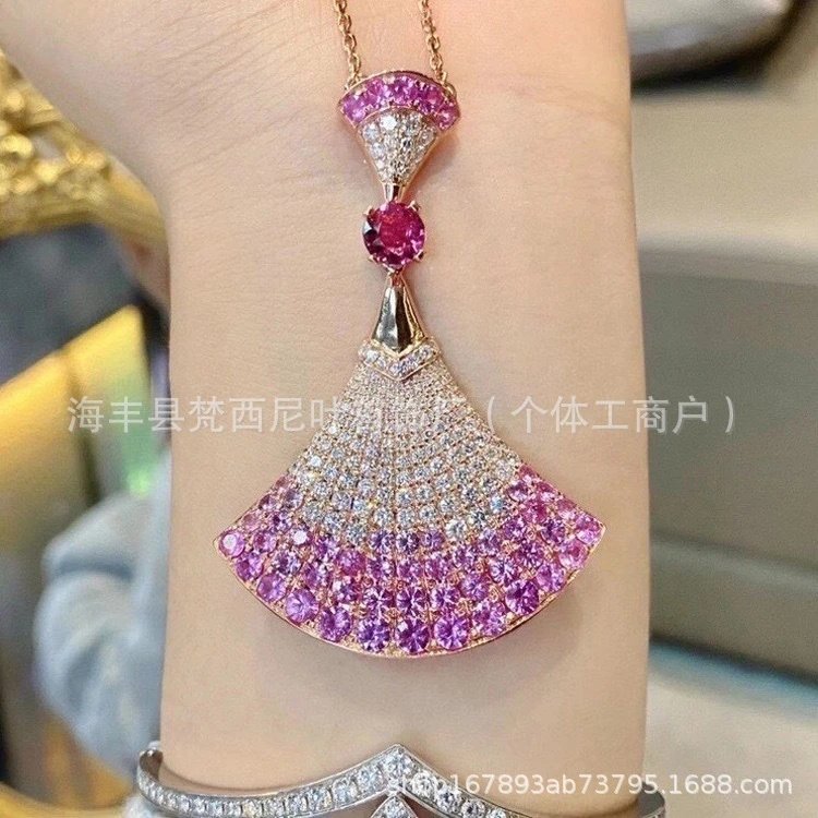Design Fan-Shaped Ruby and Diamond Pendant Necklace in Gold Jewelry - 15