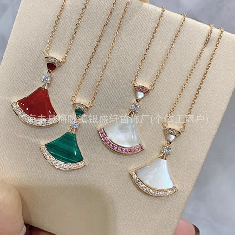 Design Fan-Shaped Malachite Pendant Necklace Gold-Tone Jewelry - 6