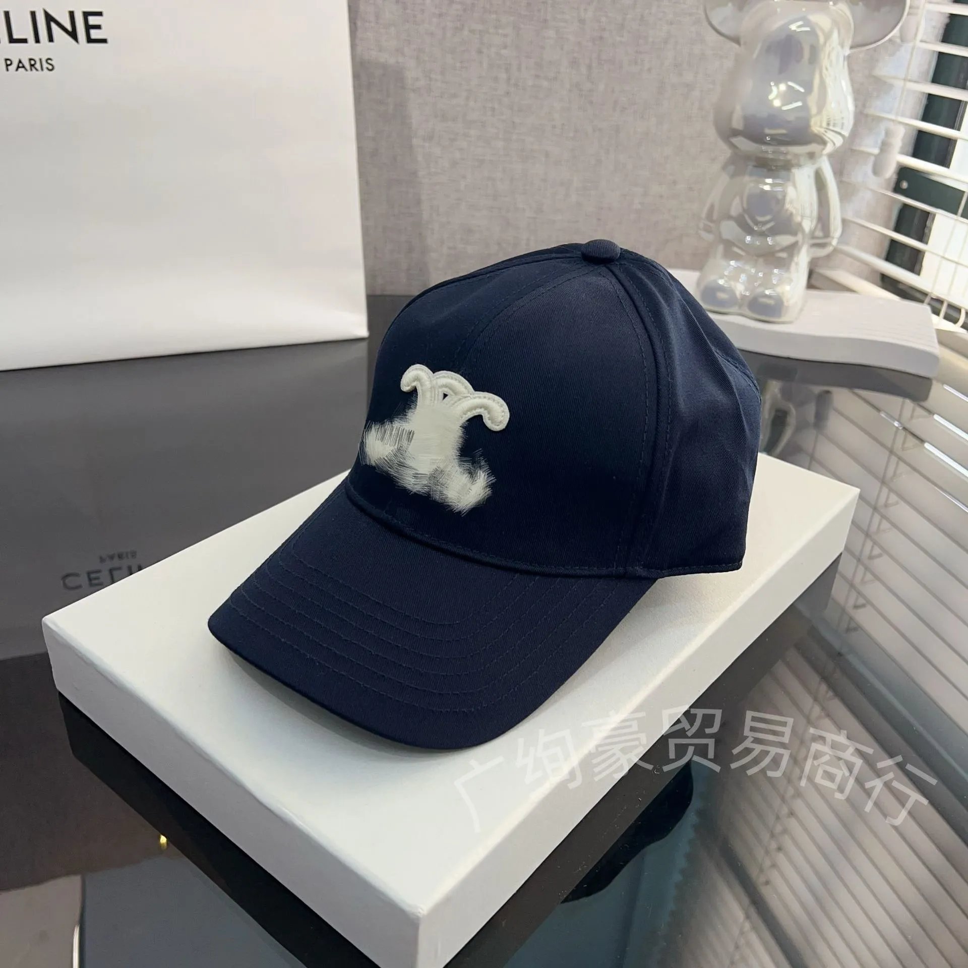 Design Abstract Ink Print White Baseball Cap - 5