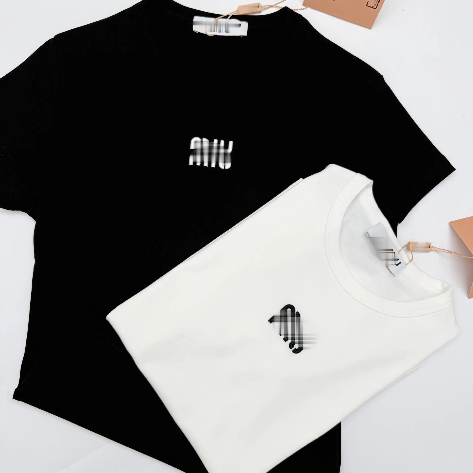 Design Minimalist Logo Box T-Shirt White - 6