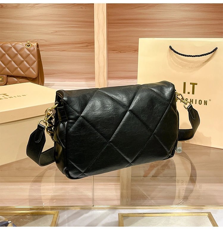 Design iFashion Quilted Chain Strap Shoulder Bag Brown Shoulder Bags - 10