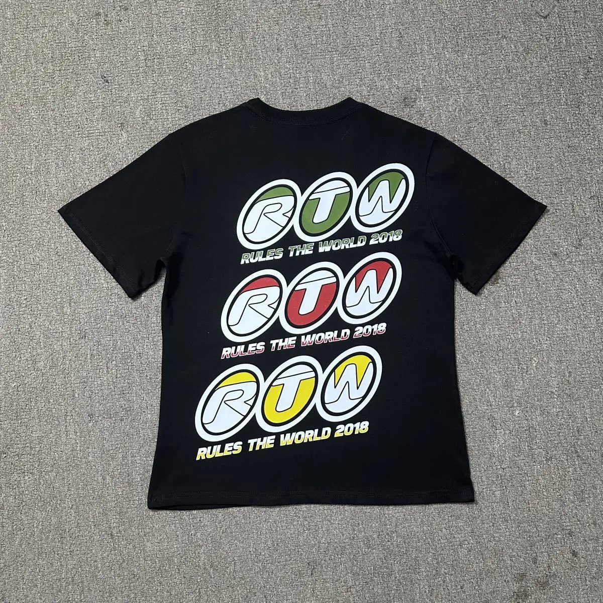 Design RTW Rules The World 2018 Graphic Print Black T-Shirt T-Shirts - 27
