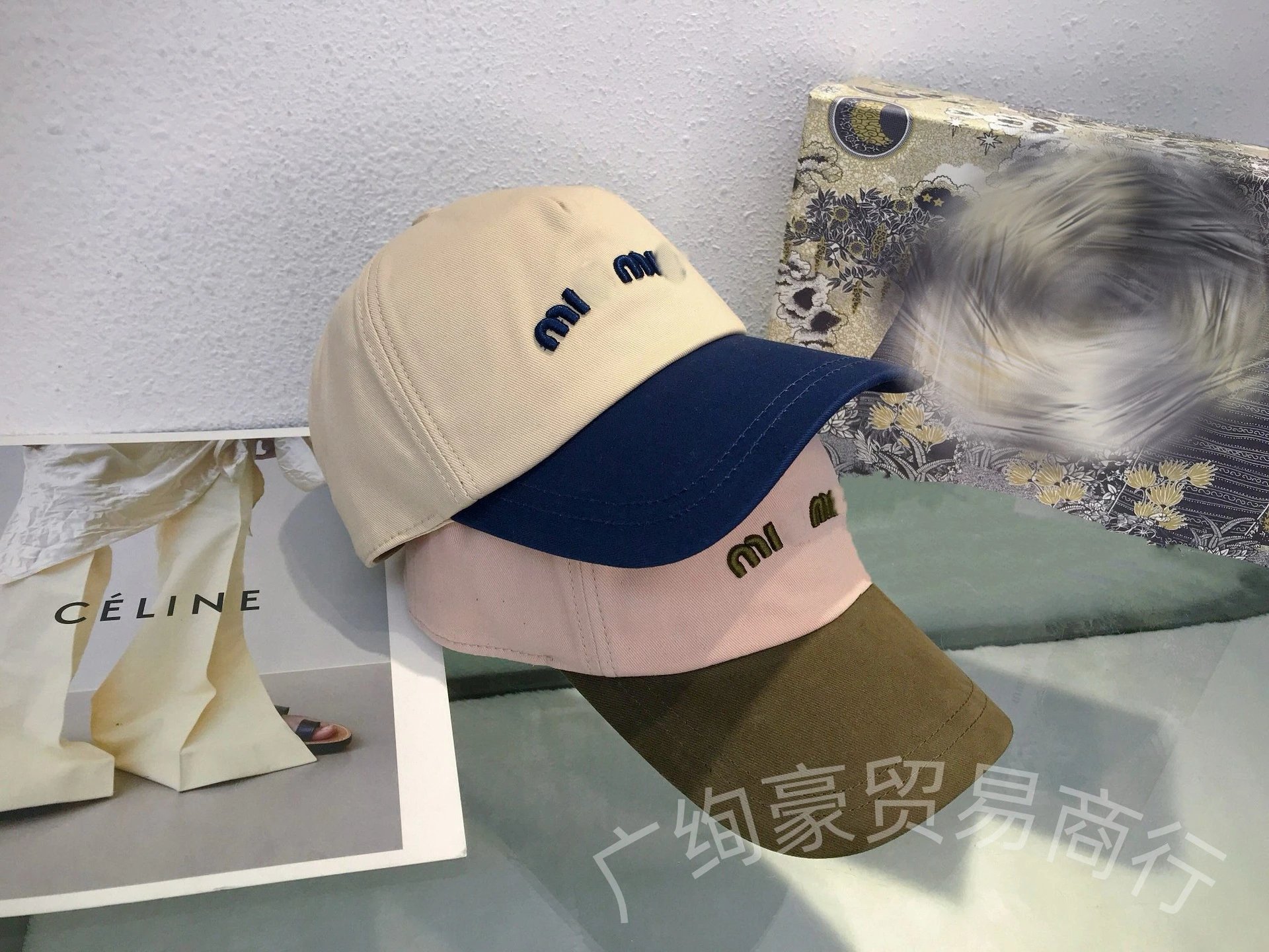 Design Two-Tone Embroidered Baseball Cap White and Navy - 3