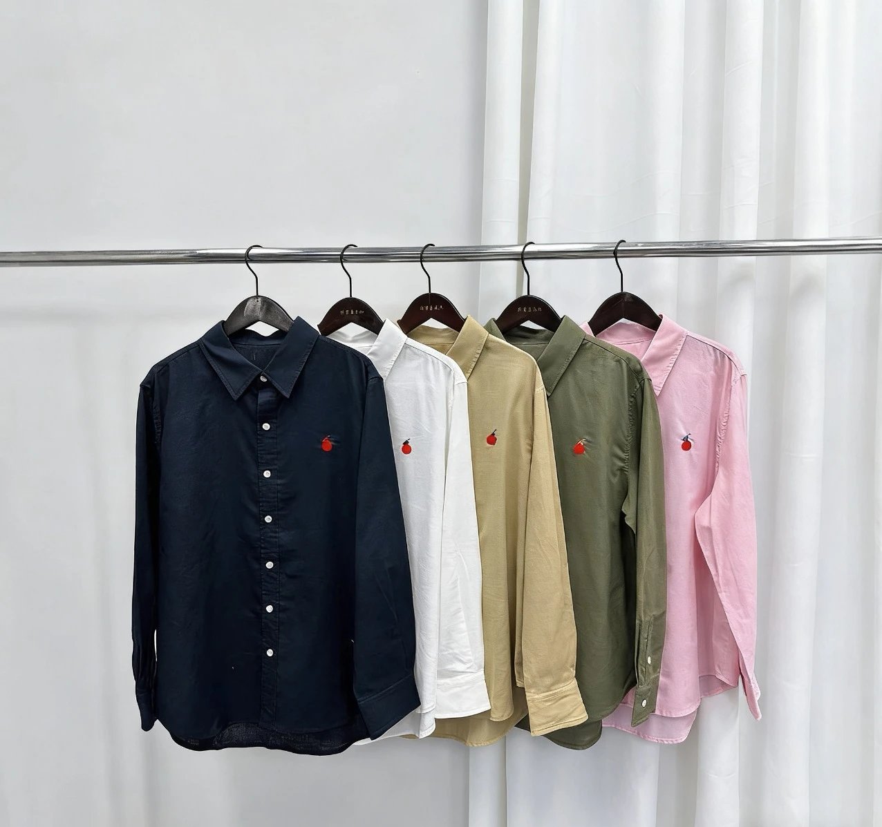 Design Olive Green Button-Up Shirt with Embroidered Detail - 8