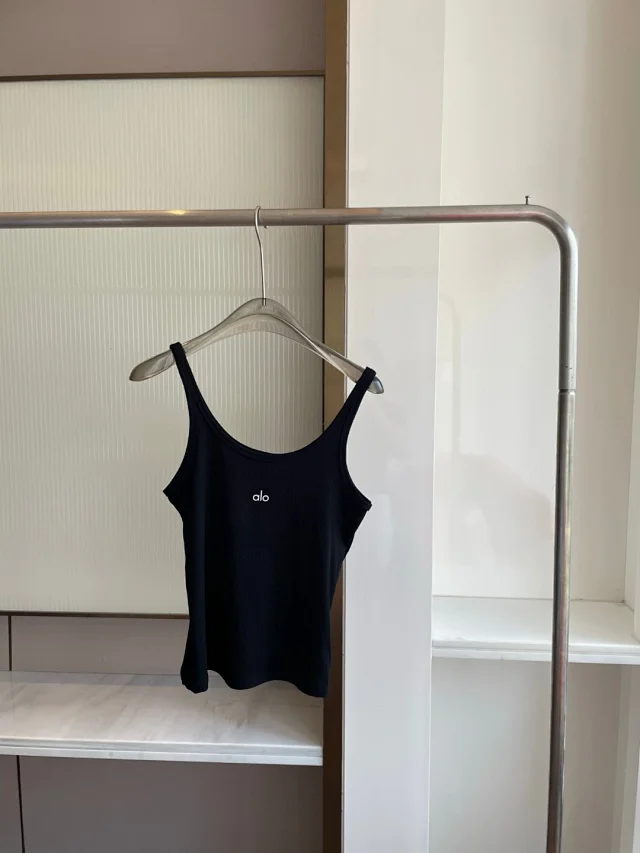 Alo Vests Ribbed Scoop-Neck Tank Top product detail image 2