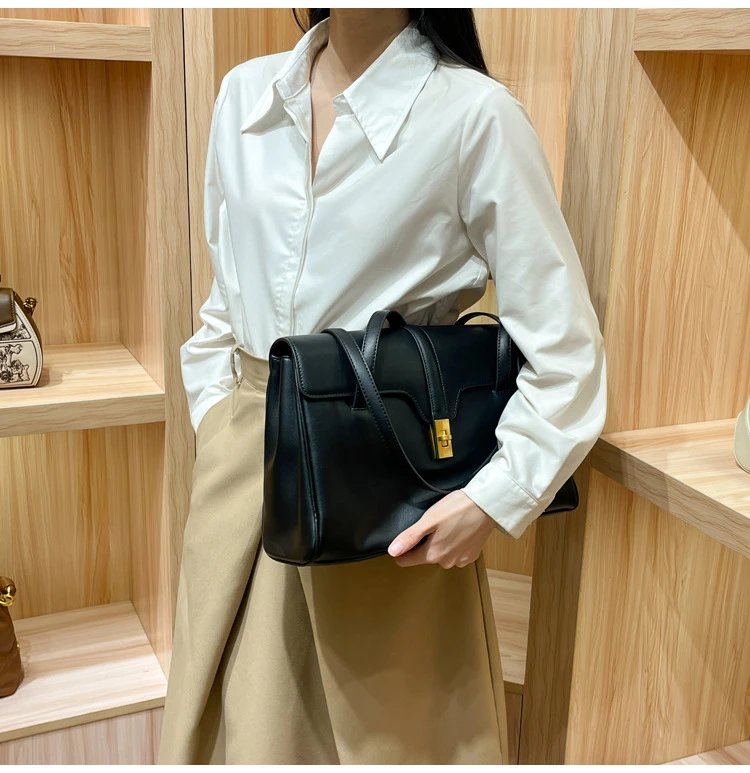 Design I.T Studio.HK Structured Leather Shoulder Bag Cognac Shoulder Bags - 11