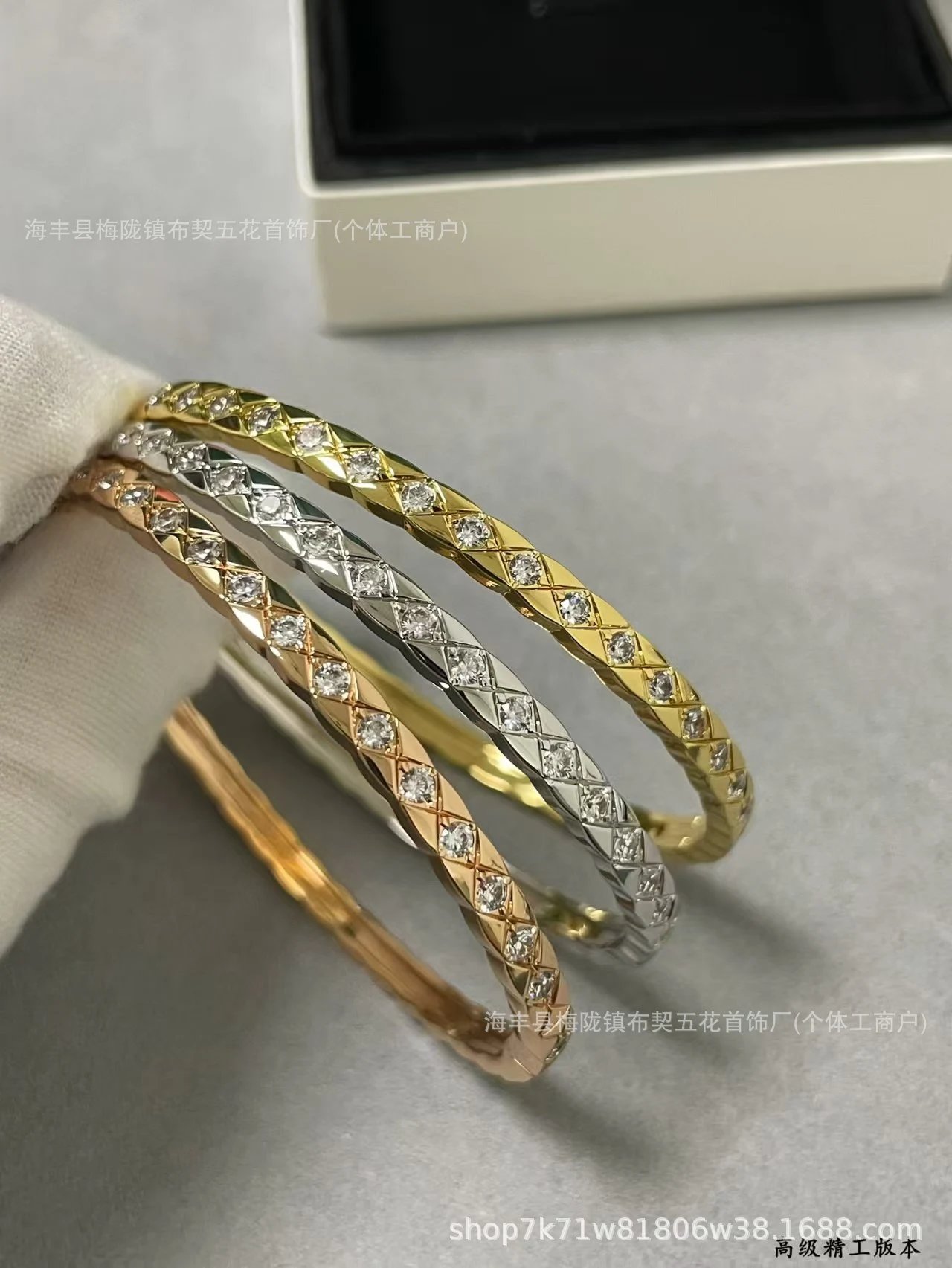 Design Quilted Pattern Silver Bangle Bracelet Jewelry - 4