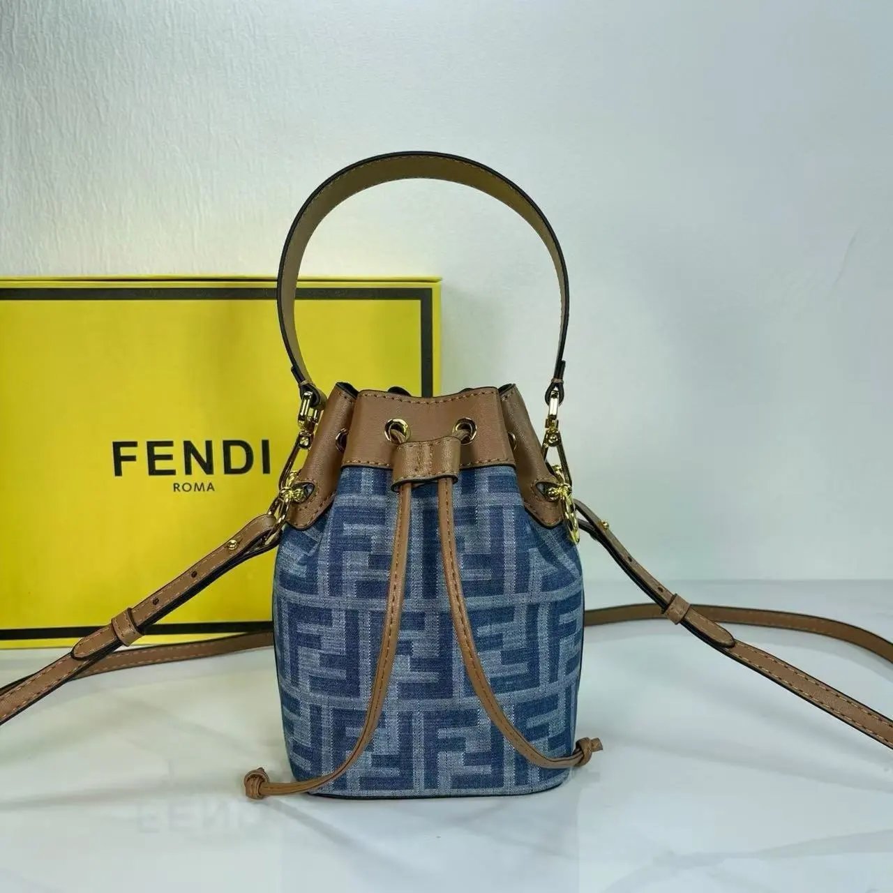 Fendi Mon Tresor Bucket Bag Beige Leather Handbags - 4