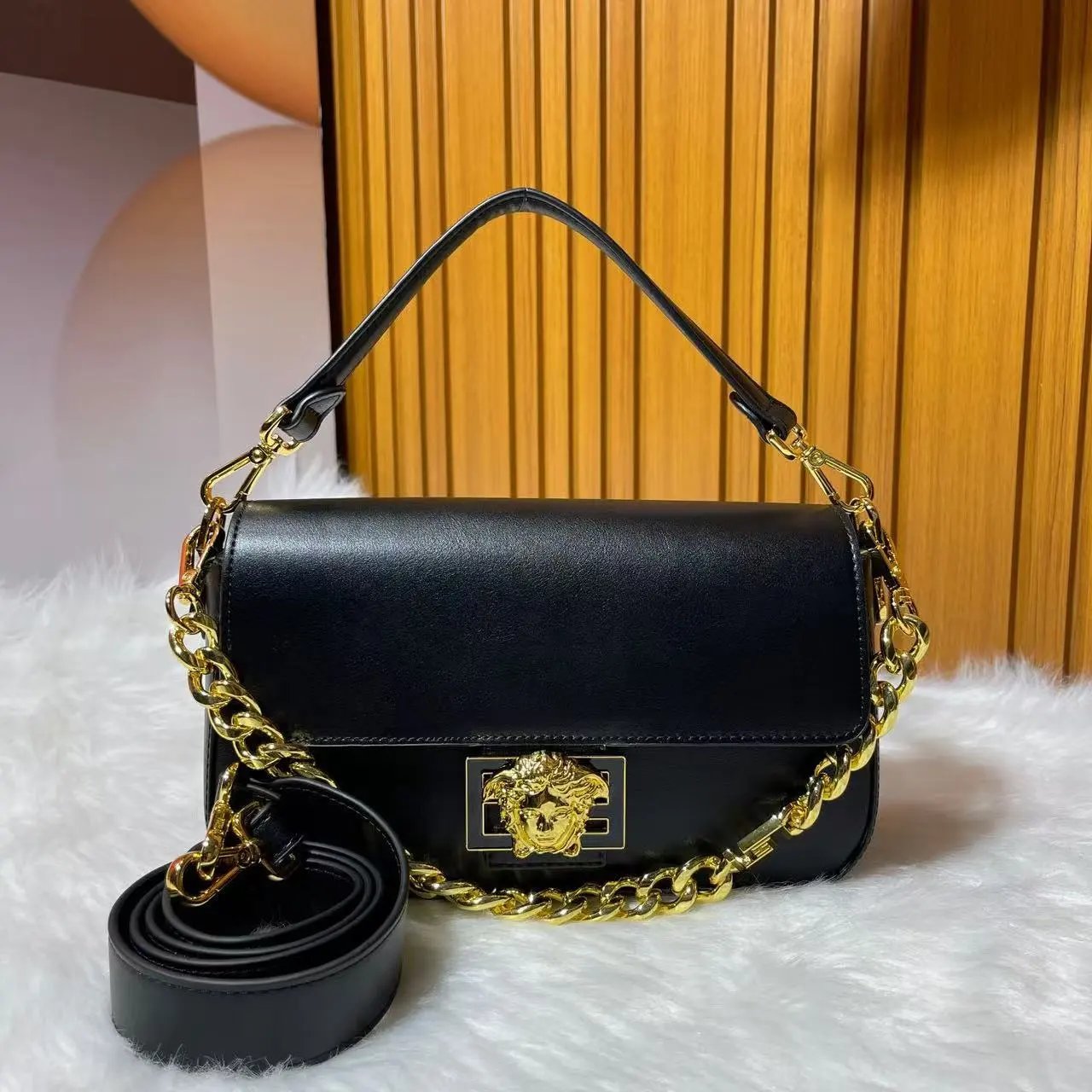 Versace La Medusa Chain Bag Black - 2