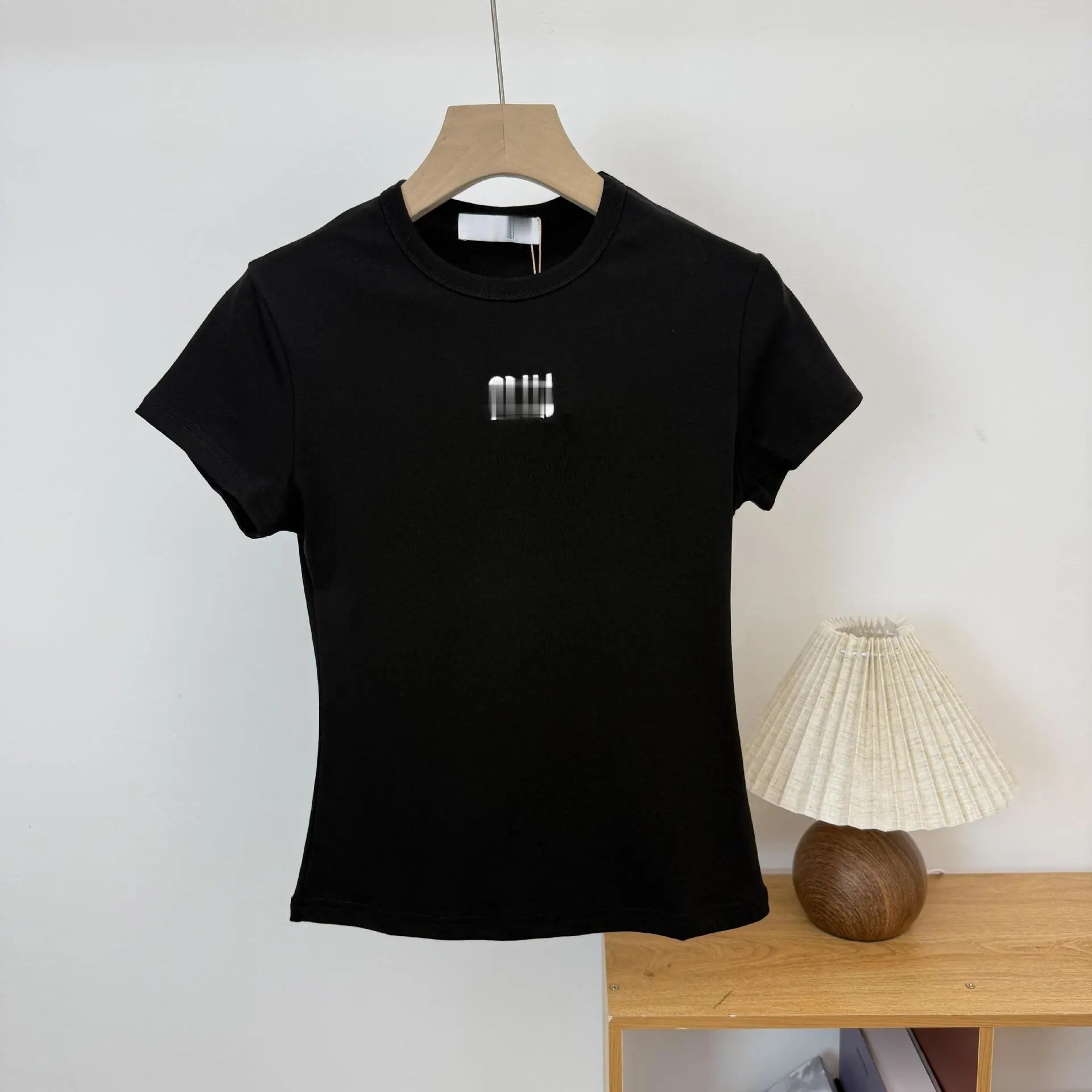 Design Minimalist Logo Box T-Shirt White - 9