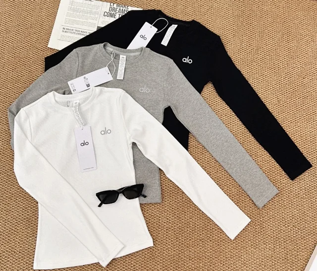 Alo Shirts Long-Sleeve Crewneck Top with Ribbed Sleeves product detail image 7