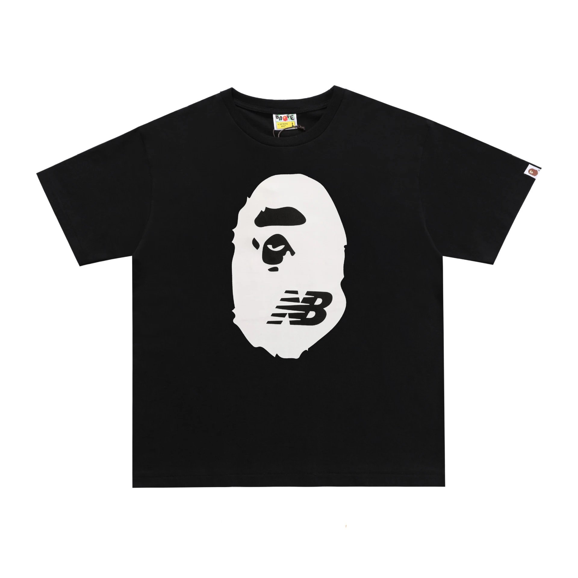 A BATHING APE T-Shirts Short-Sleeve Head Logo Graphic — D053 black