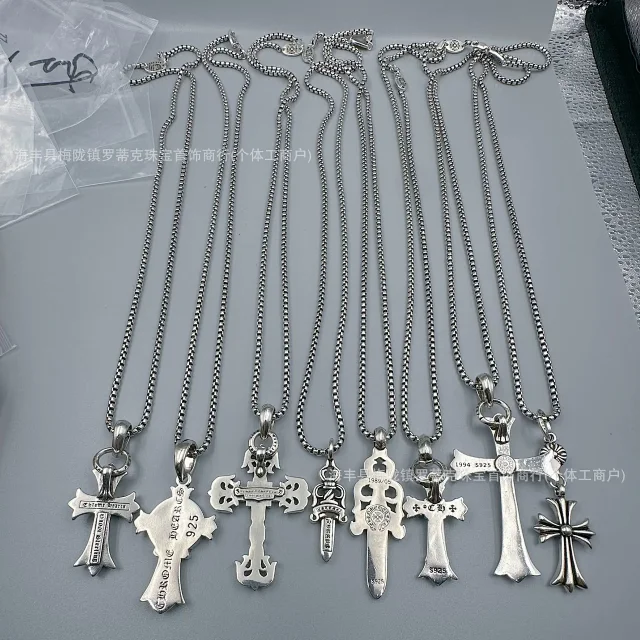 Chrome Hearts Jewelry Cross Pendant Necklace product detail image 2