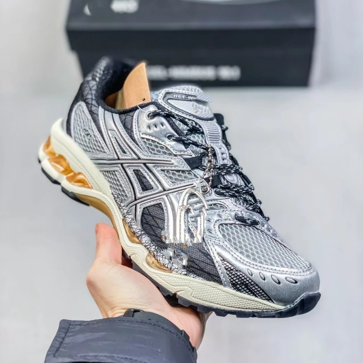 Asics Gel-Kayano Sil